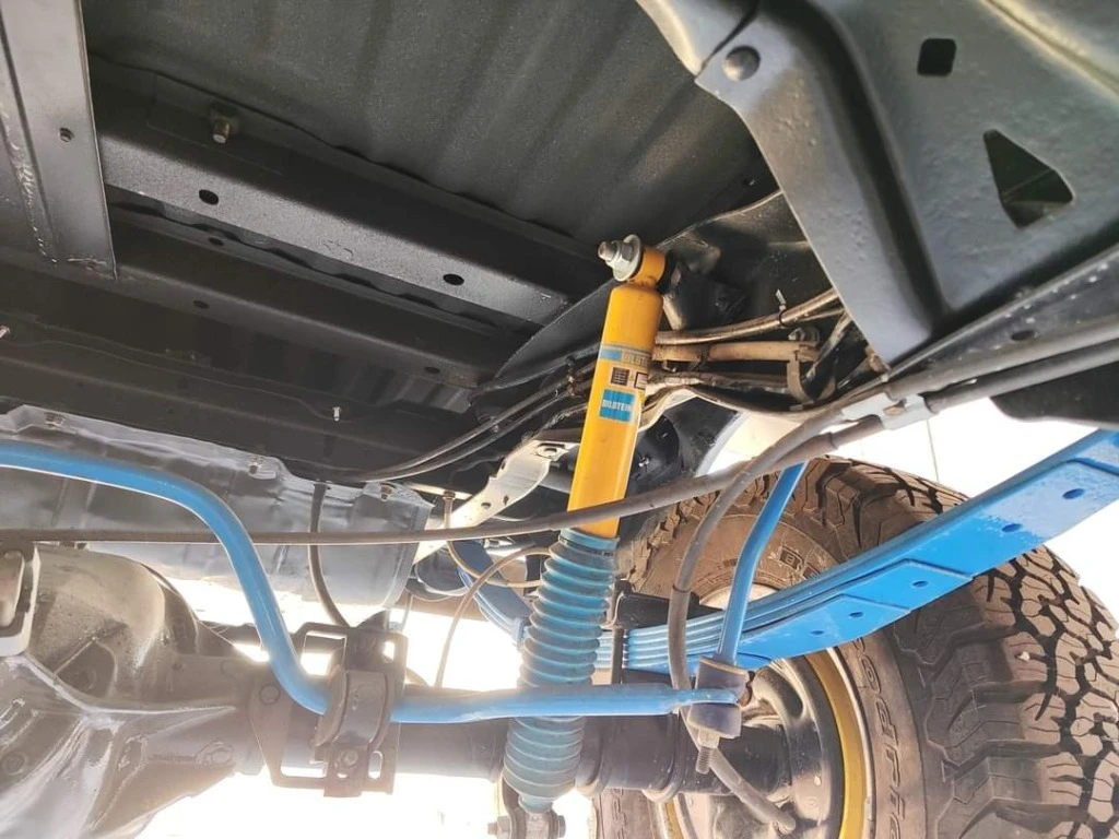 Продавам Форд Бронко v8