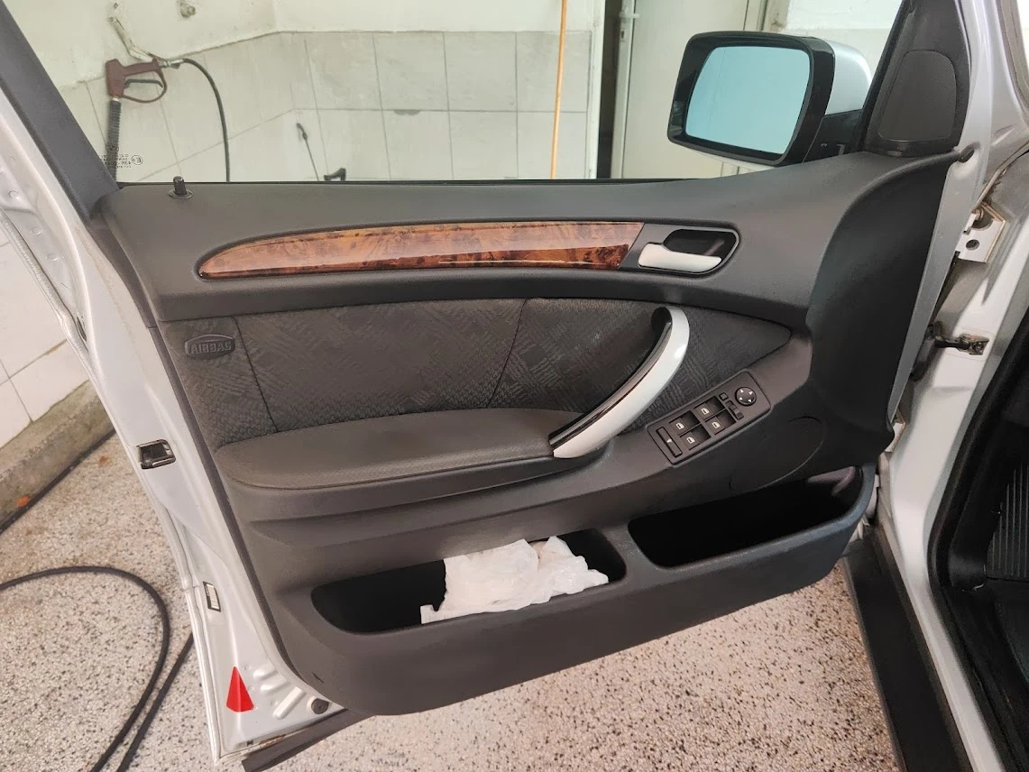 Продавам БМВ x5 - e53